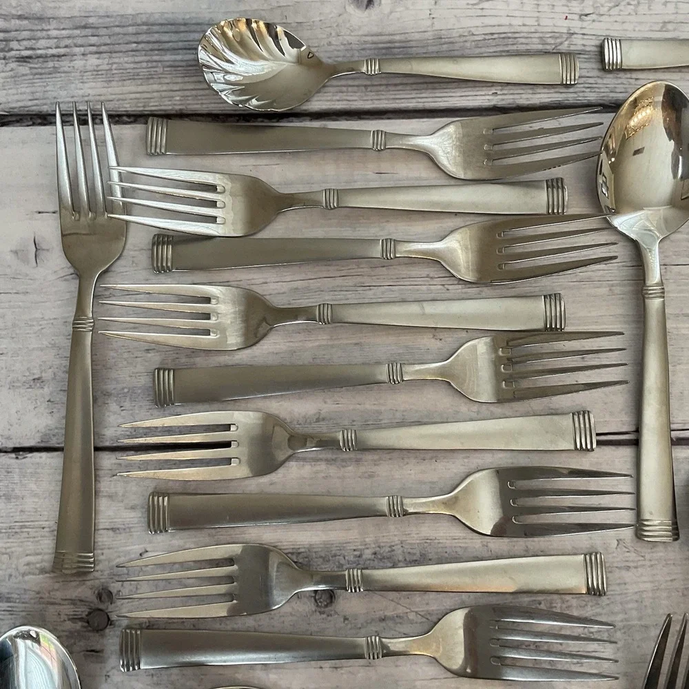 Wallace Stainless Flatware 18/10 Napoli Frost 38 Pieces Forks Knives Spoons